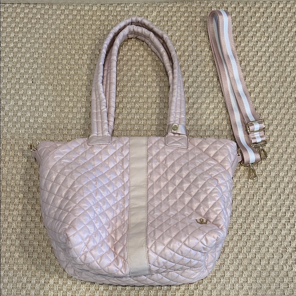 Oliver Thomas Kitchen Sink
Tote Secret Bottom Stash Pocket In Pink Petal